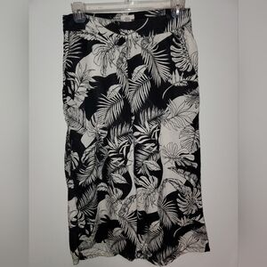 Chrisian Siriano Large Black and Cream Tropical Print Linen Wide Leg Capri Pants